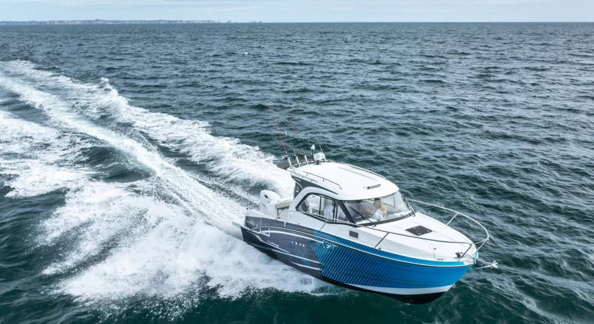 Antares 7 Fishing | BENETEAU